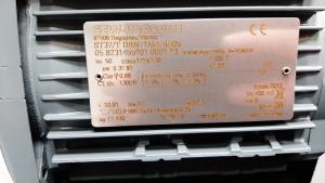 SEW EURODRIVE Moteur triphasé 0.37kW